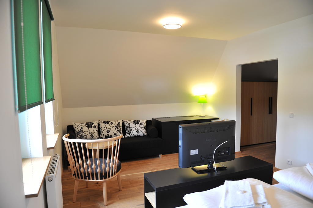 Hotel Agnes Bohdaneč Oda fotoğraf