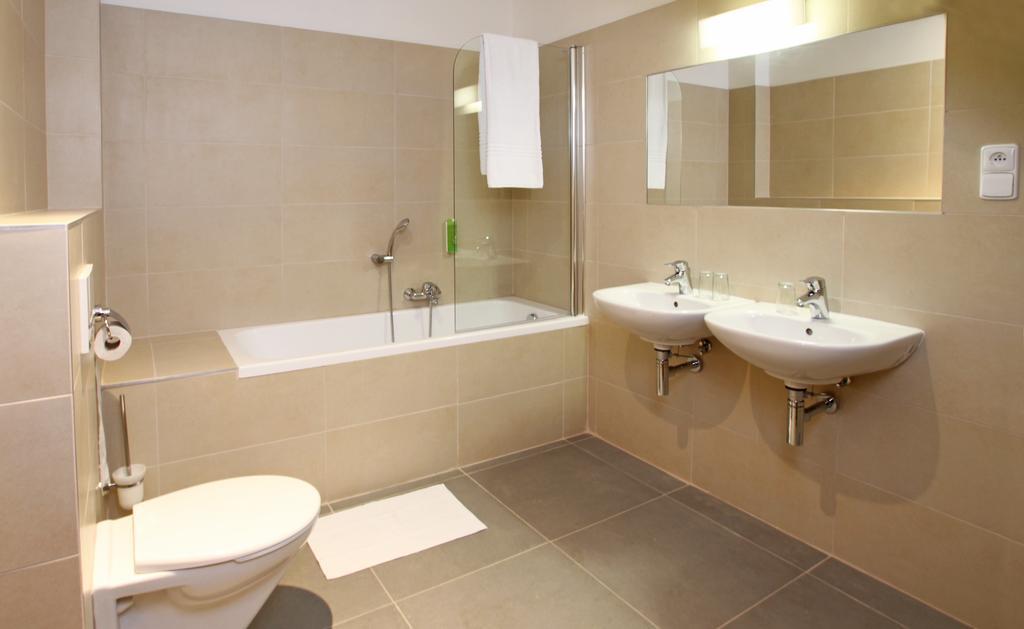 Hotel Agnes Bohdaneč Oda fotoğraf